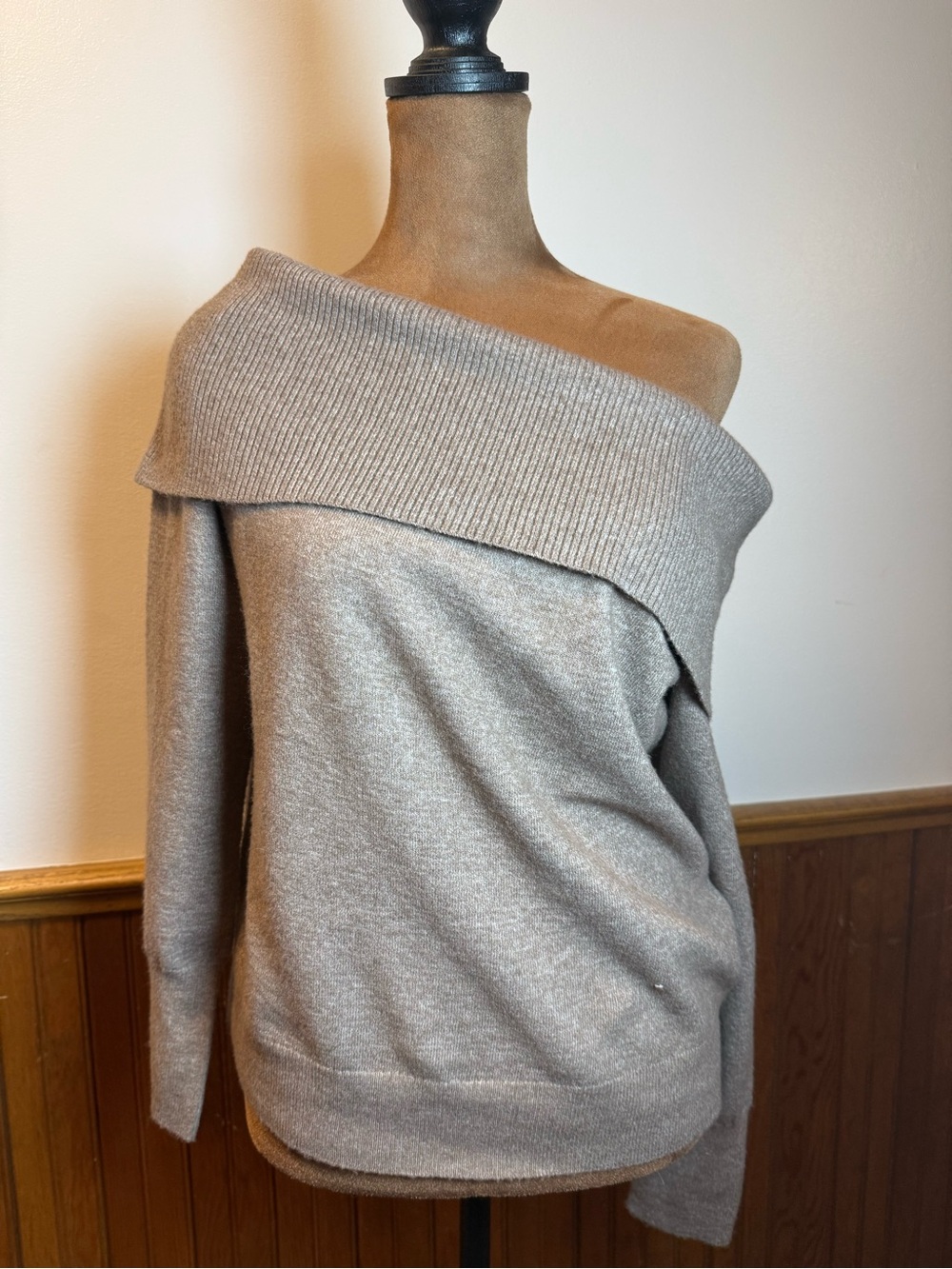 Express Off-the-Shoulder Sweater in Mushroom